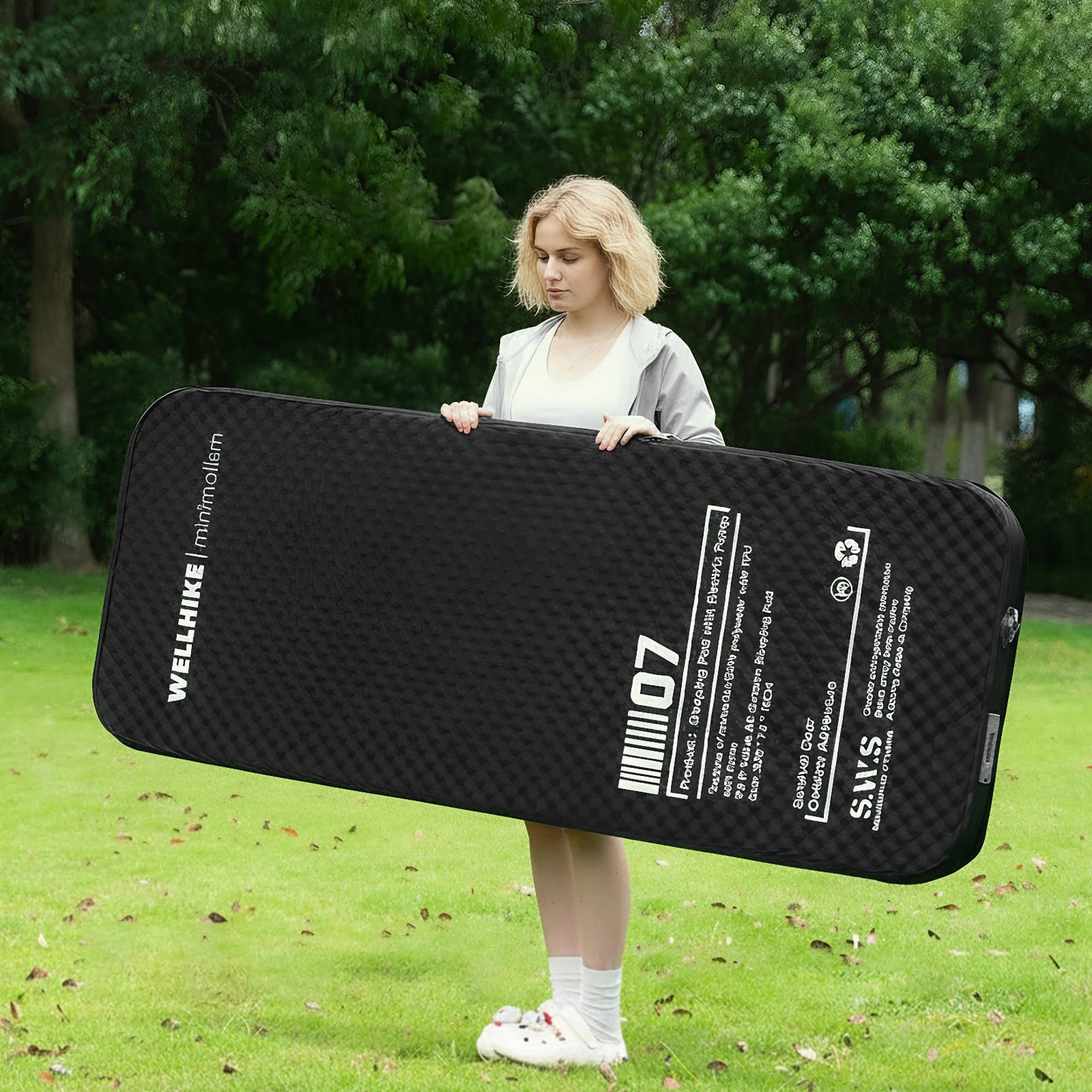 Single Inflatable Camping Mat with Pump Portable Camping Inflatable Pad Compact Camping Air Mattress for Backpacking Car Tent