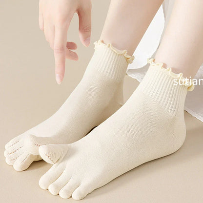 Women's cotton five-toe socks, fashionable rolled edges, white loose Harajuku short socks with toes